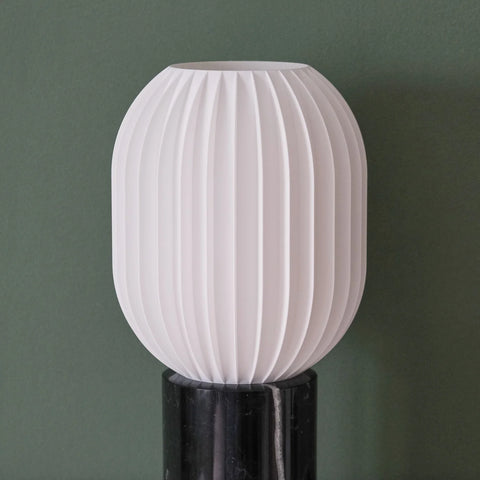 CAPSULE STRAIGHT TABLE LAMP